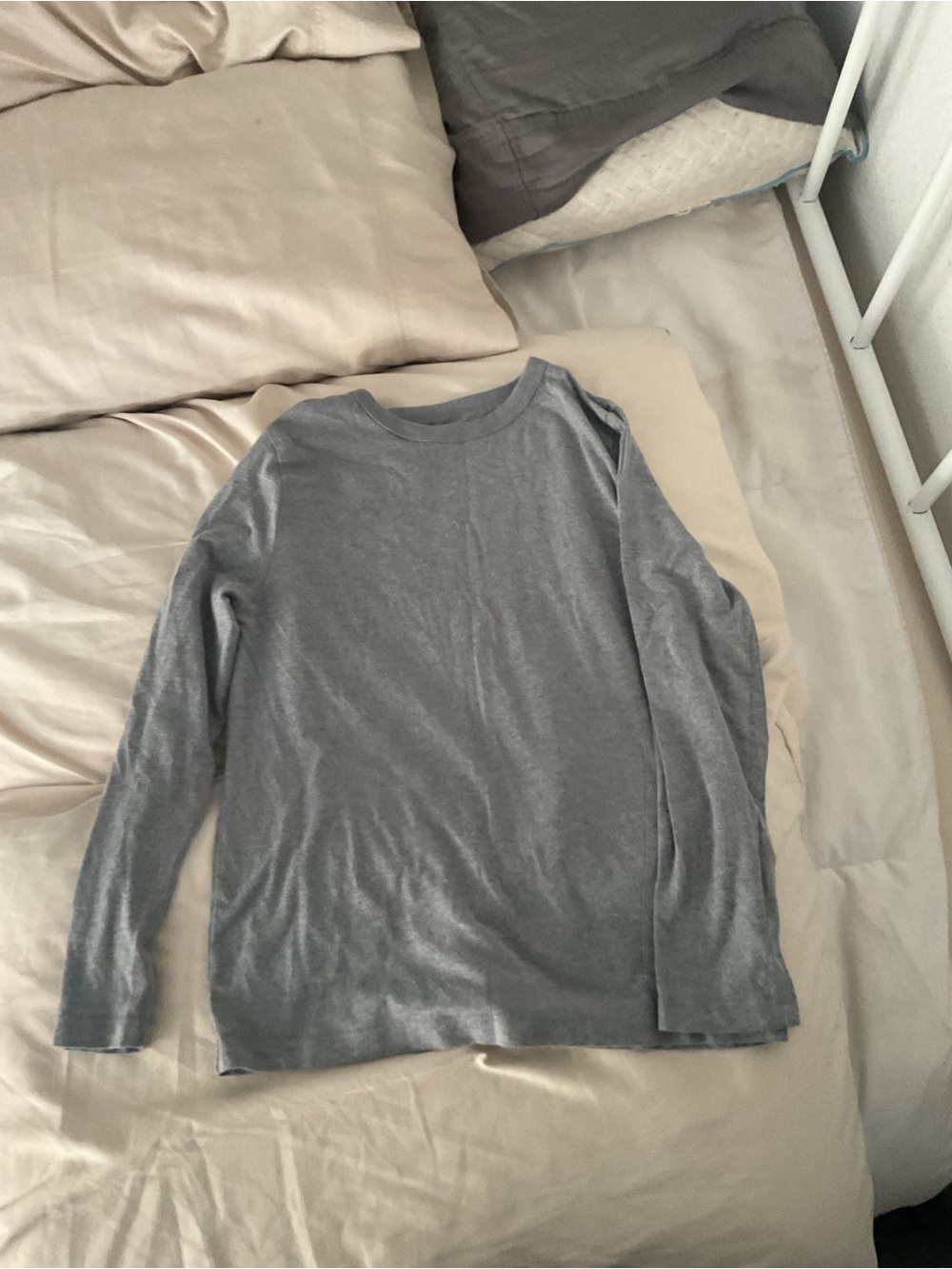 wonder nation Gray Long-Sleeve Crewneck Tee